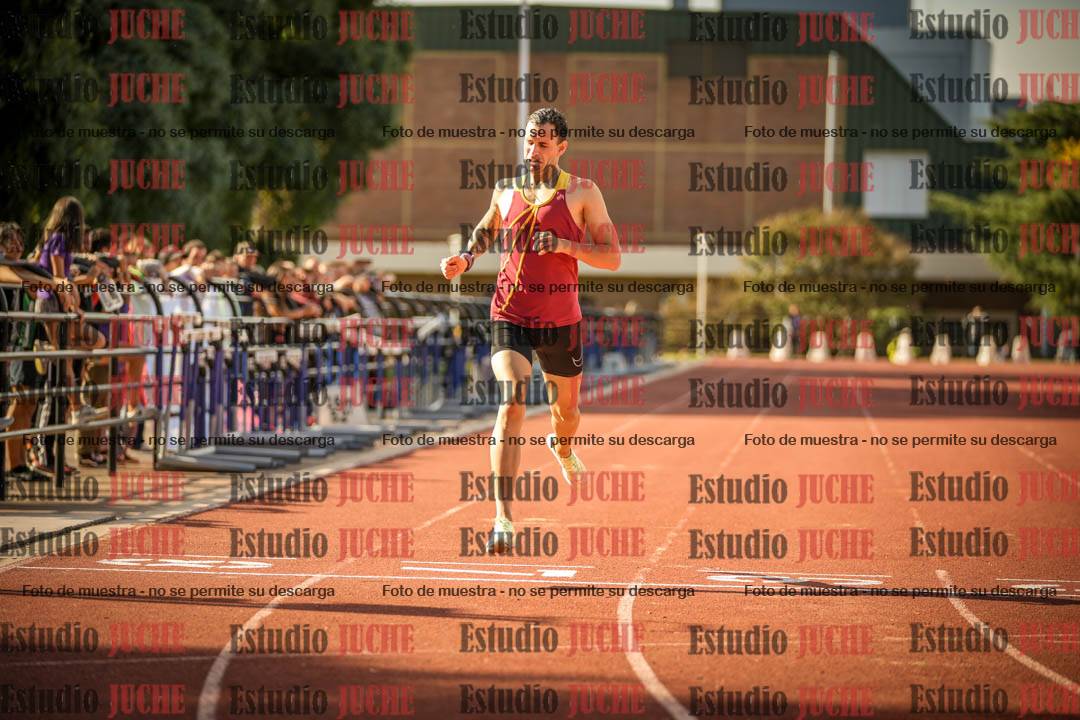 Fotos de los 400 m llanos de varones