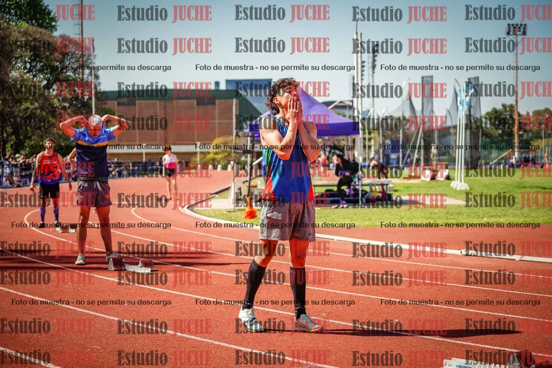 Fotos de los 400 m llanos de varones