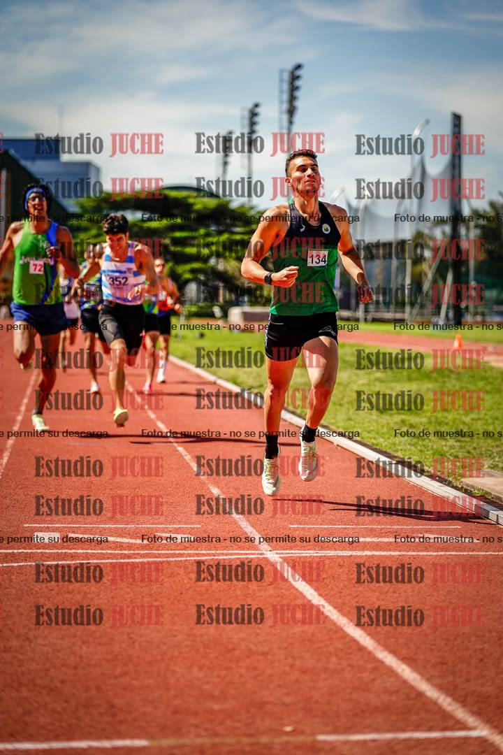 Fotos de los 800 m llanos de varones
