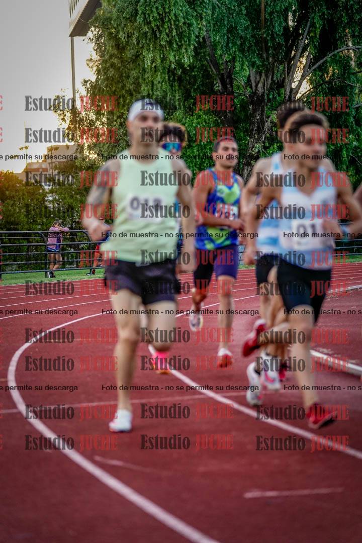 Fotos de los 1500 m llanos de varones