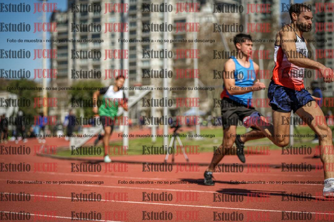 Fotos de los 200 m llanos de varones