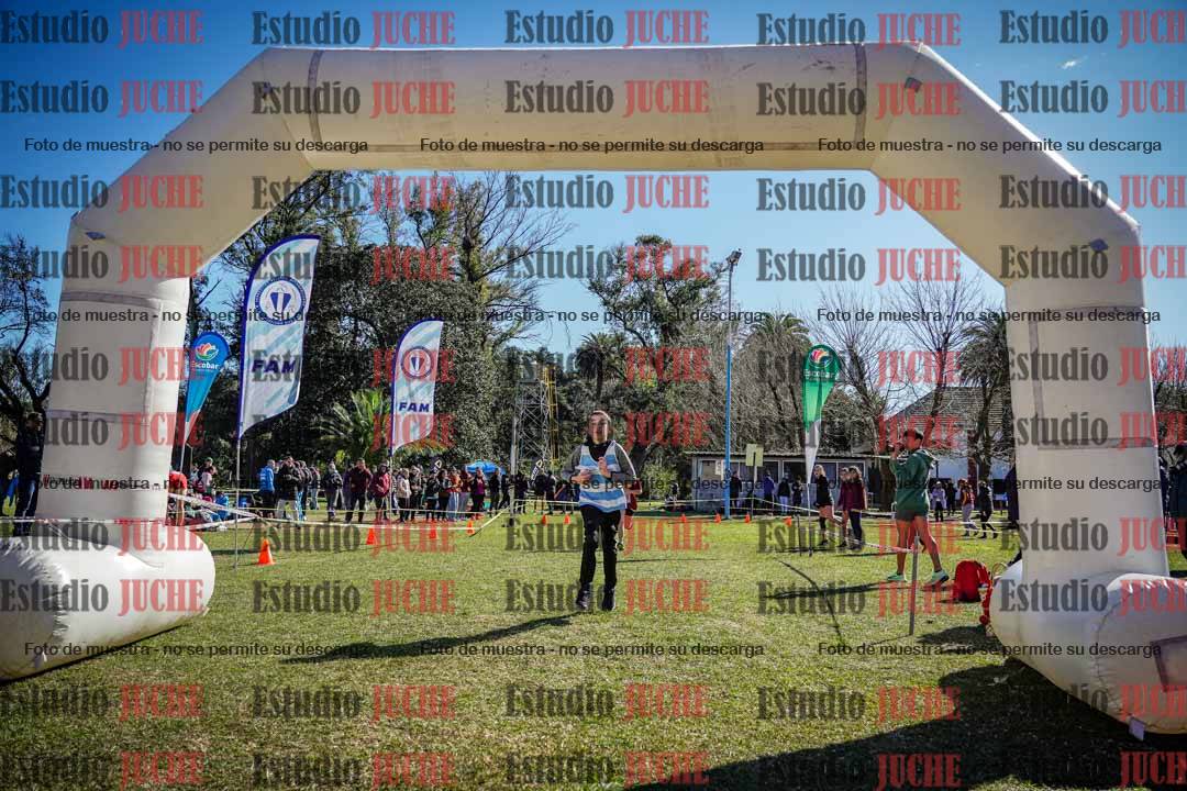 Fotos de la llegada del cross de 1000 m