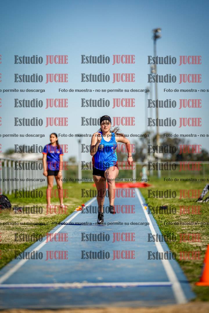 Fotos del salto en largo de mujeres