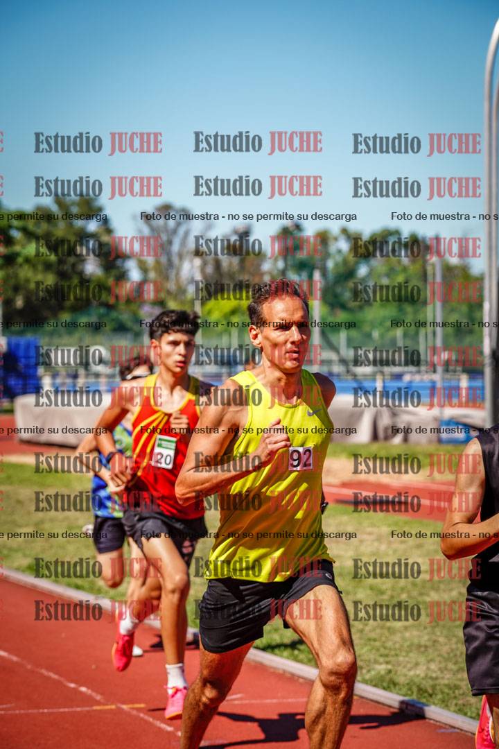 Fotos de los 800 m llanos de varones
