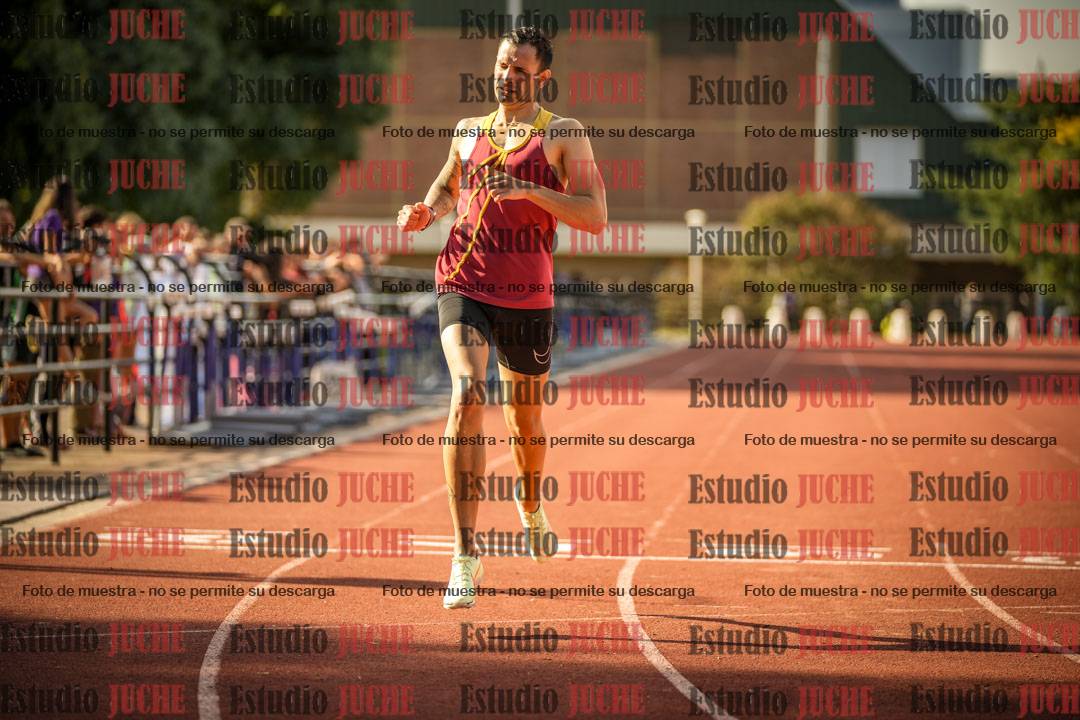 Fotos de los 400 m llanos de varones