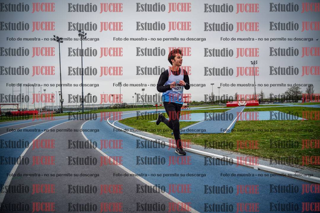 Fotos de los 3000 m llanos de varones - U17 (incluye la marcha atlética)