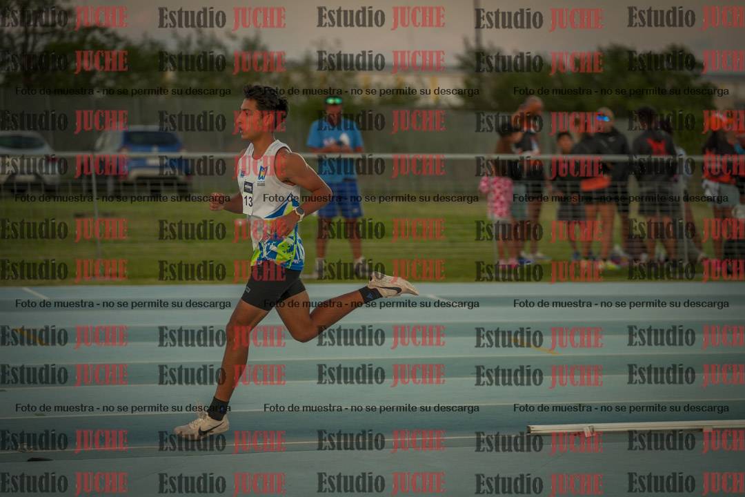 Fotos de los 3000 m llanos de varones