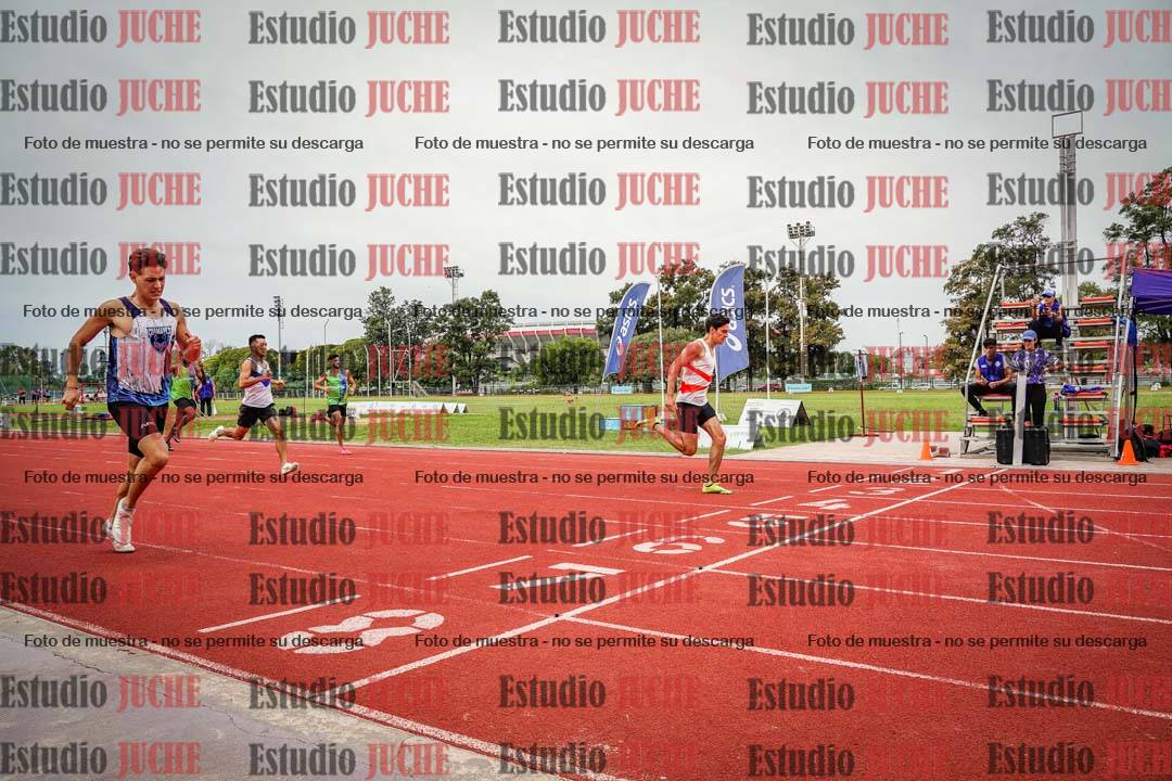 Fotos de los 400 m llanos de varones