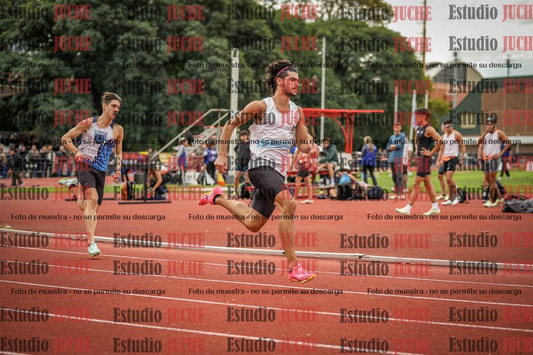 Fotos de los 400 m llanos de varones