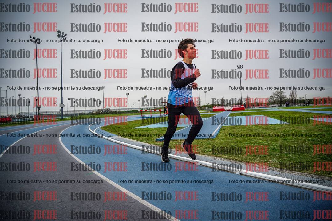 Fotos de los 3000 m llanos de varones - U17 (incluye la marcha atlética)