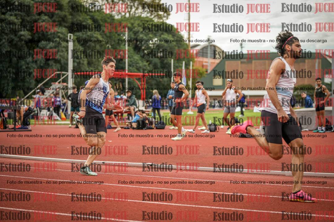 Fotos de los 400 m llanos de varones