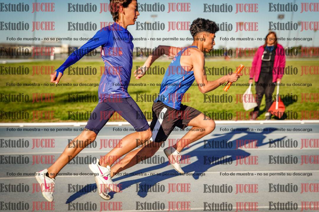 Fotos de las postas 5x80 m de varones