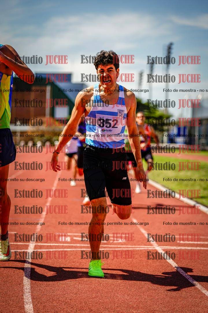 Fotos de los 800 m llanos de varones