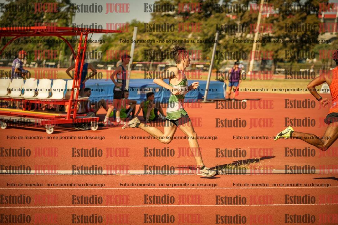 Fotos de los 800 m llanos de varones