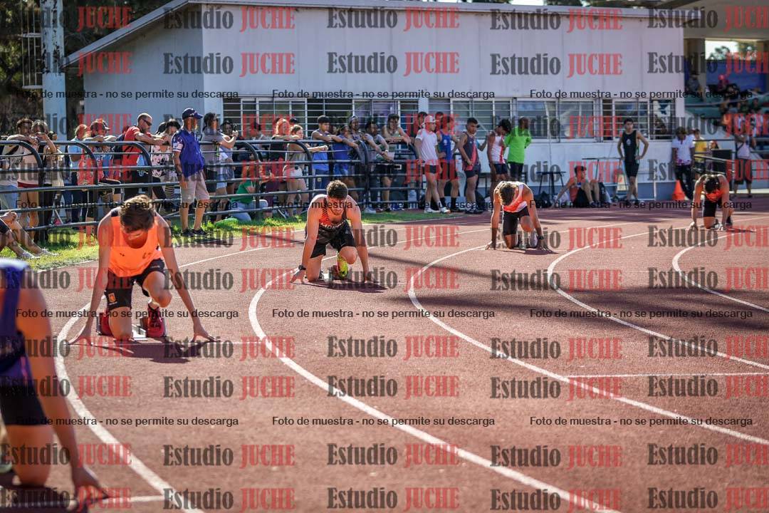 Fotos de los 400 m llanos de varones