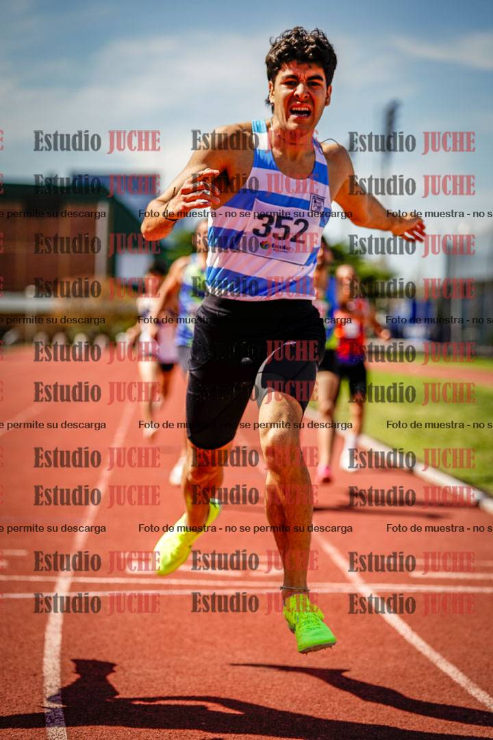 Fotos de los 800 m llanos de varones