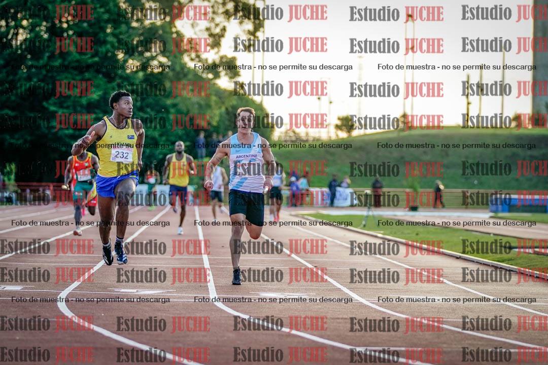 Fotos de las postas 4x100 m de varones - serie 1