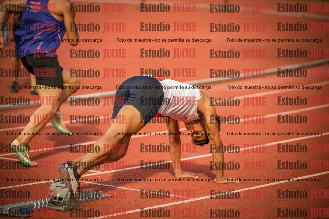 Fotos de los 400 m llanos de varones