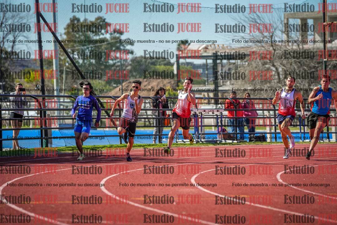 Fotos de los 200 m llanos de varones