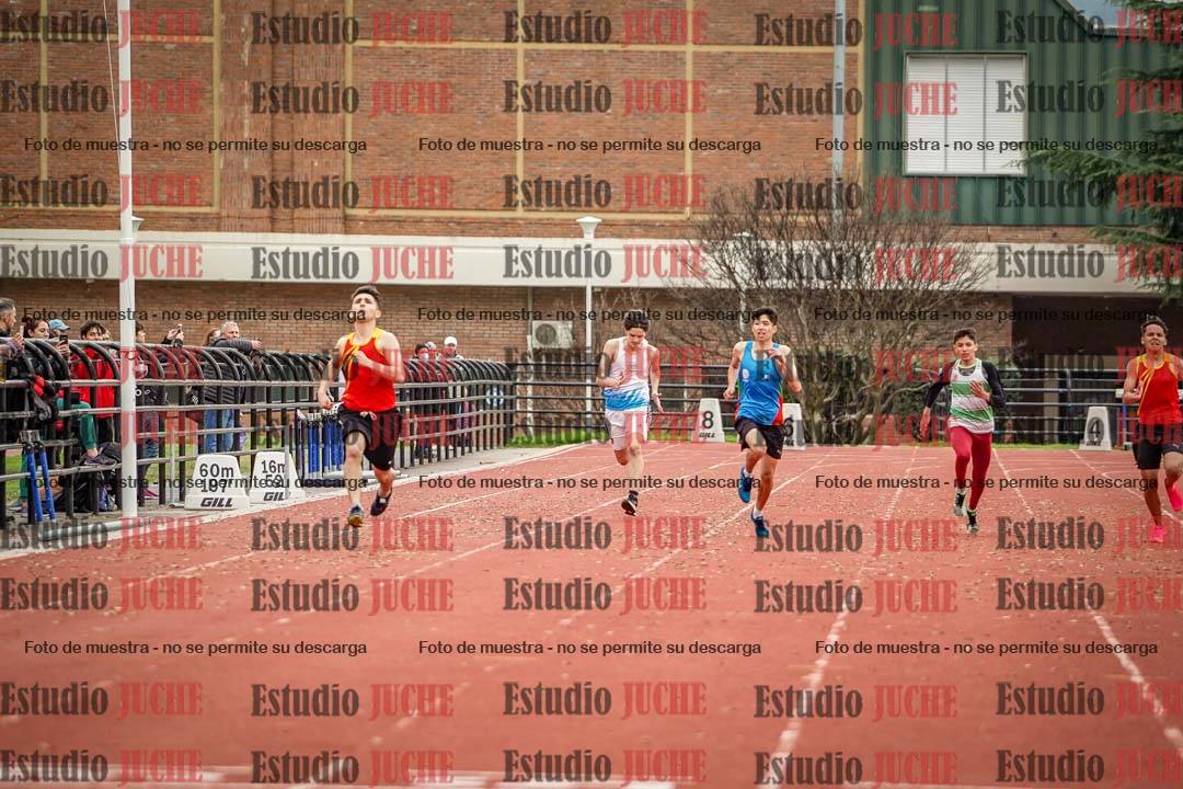 Fotos de los 200 m llanos de varones