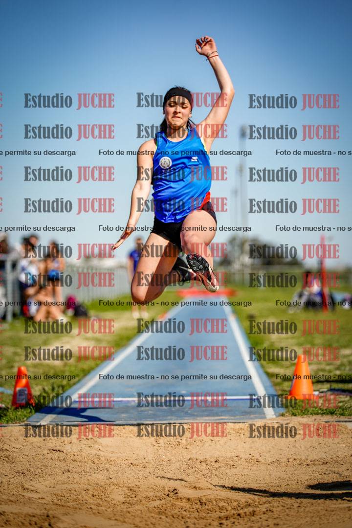Fotos del salto en largo de mujeres