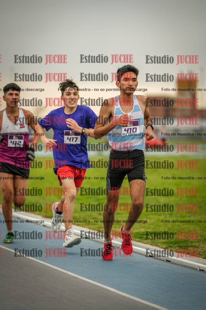 Fotos de los 3000 m llanos de varones - U17 (incluye la marcha atlética)