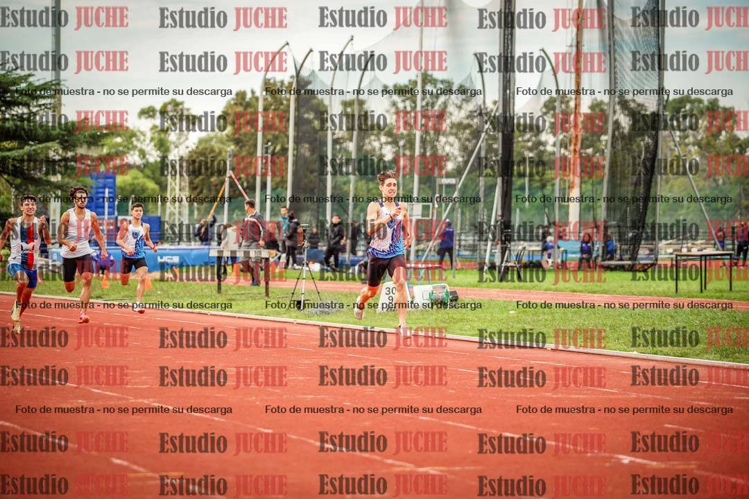 Fotos de los 400 m llanos de varones