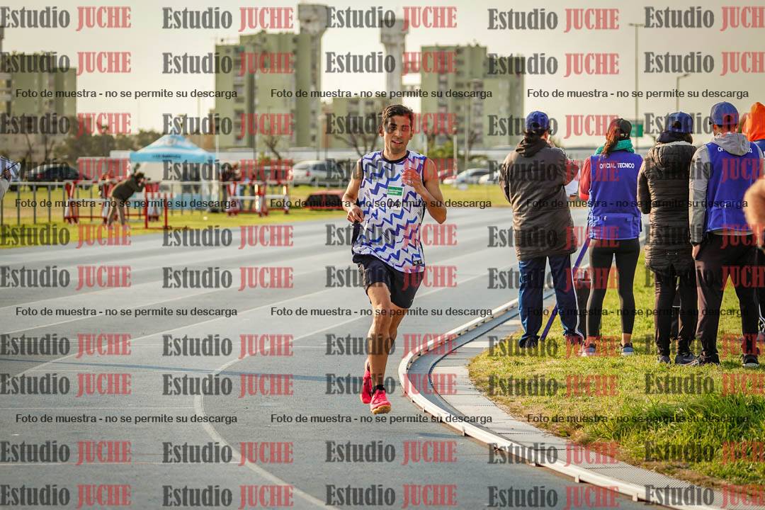 Fotos de los 3000 m llanos de varones