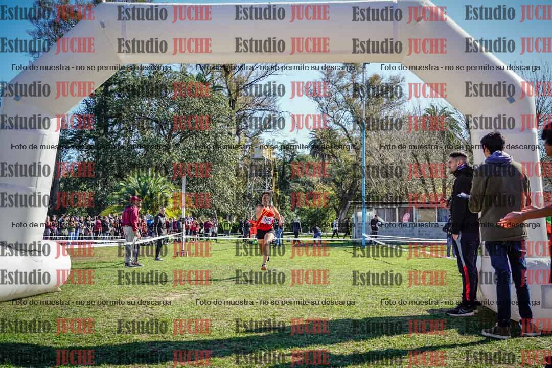 Fotos de la llegada del cross de 2000 m