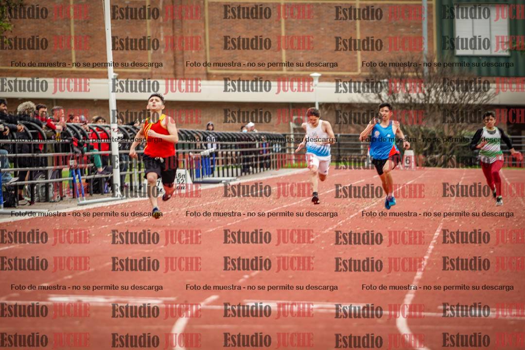 Fotos de los 200 m llanos de varones