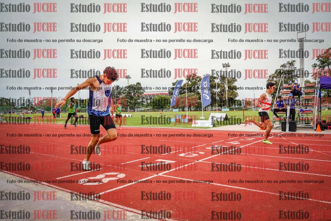 Fotos de los 400 m llanos de varones