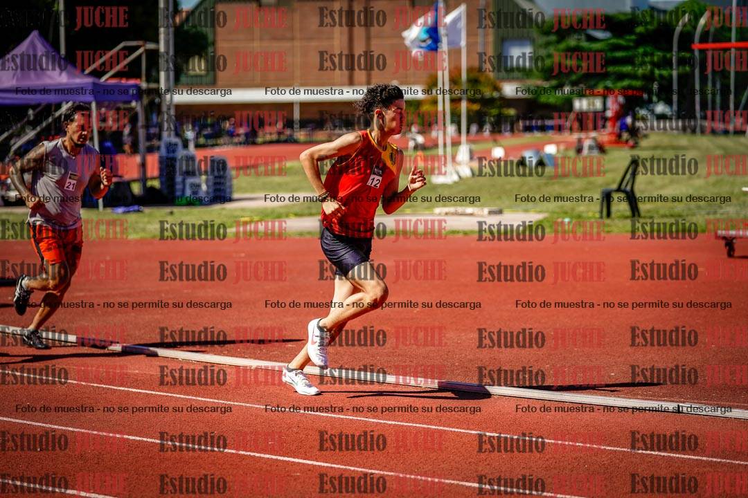Fotos de los 800 m llanos de varones