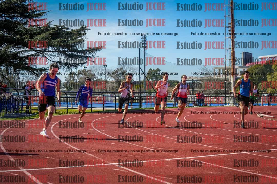 Fotos de los 200 m llanos de varones