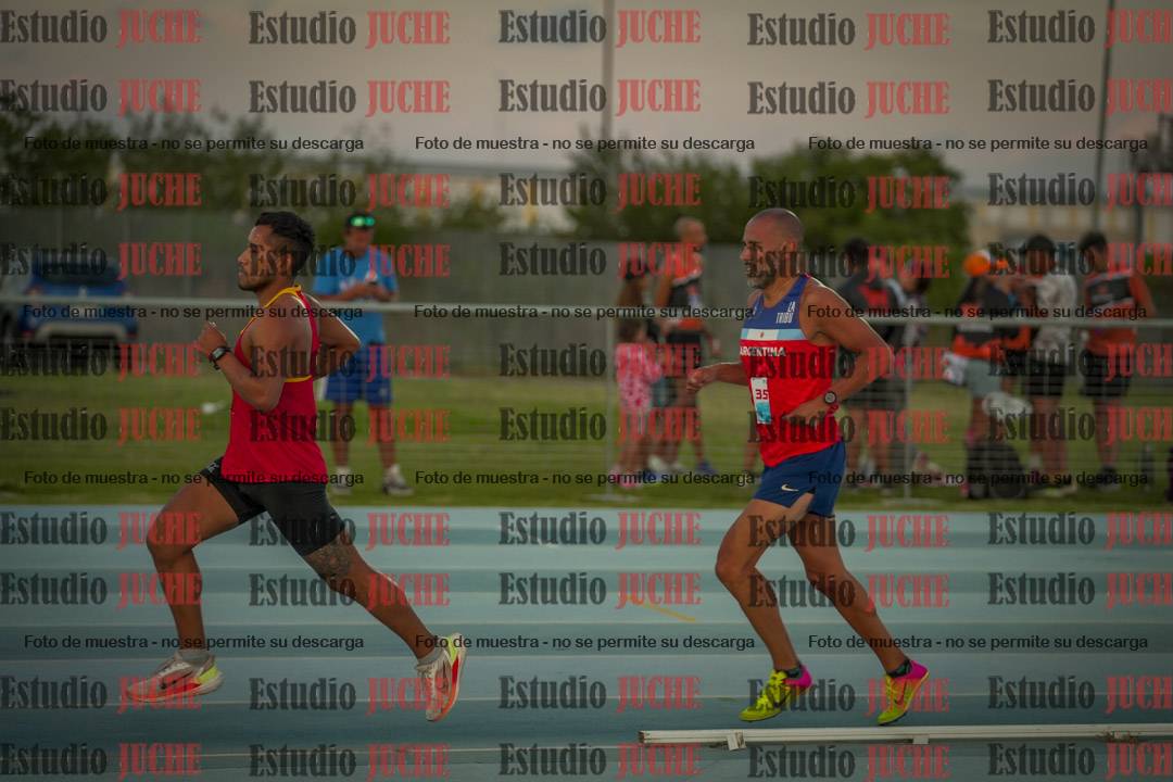 Fotos de los 3000 m llanos de varones