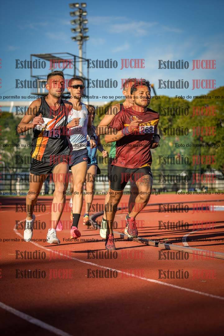 Fotos de los 3000 m llanos de varones