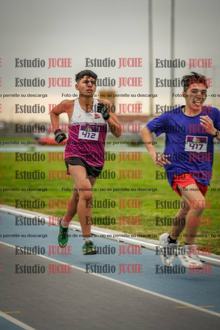 Fotos de los 3000 m llanos de varones - U17 (incluye la marcha atlética)