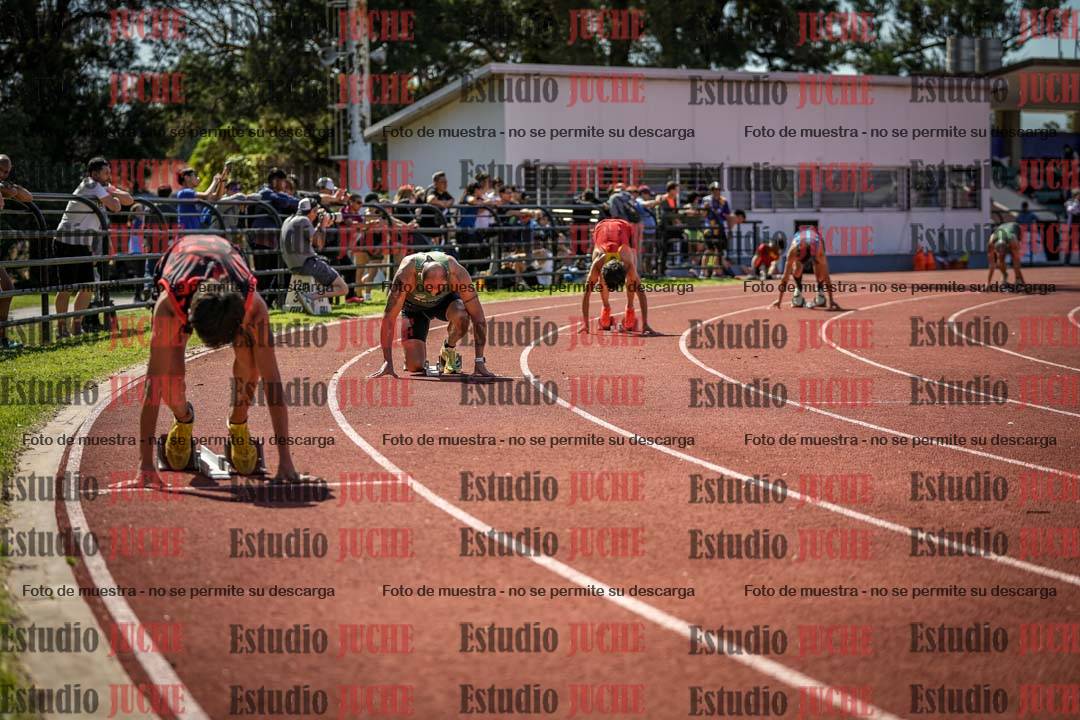 Fotos de los 400 m llanos de varones