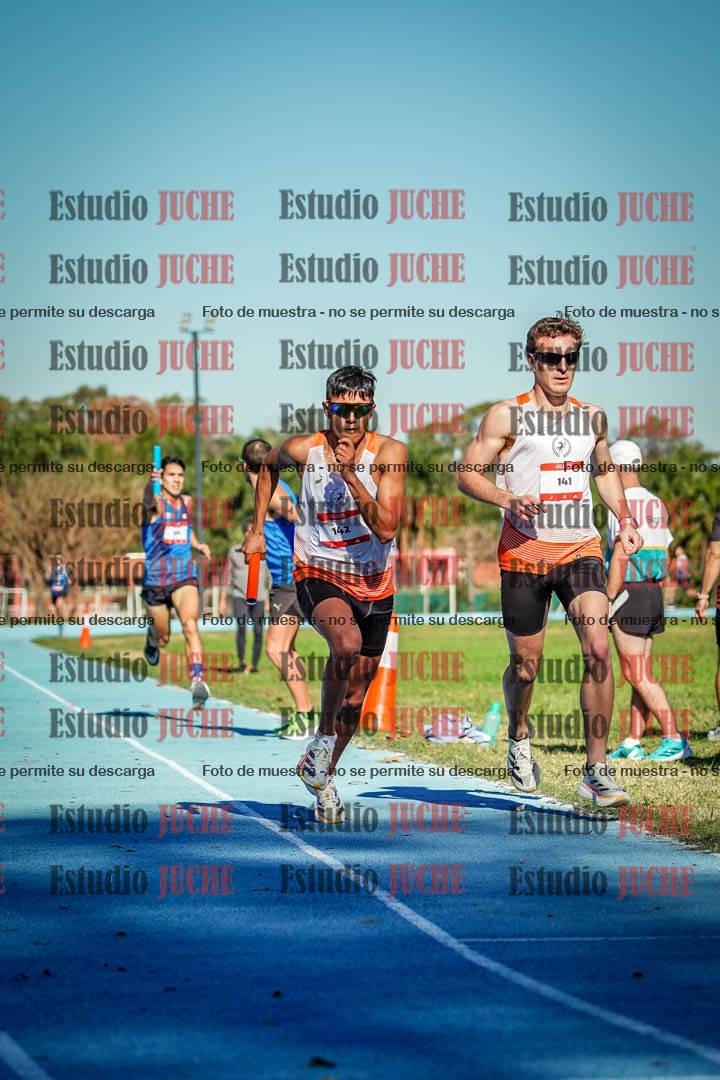 Fotos durante los relevos