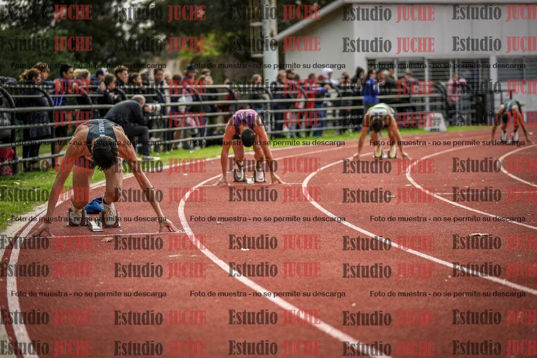 Fotos de los 400 m llanos de varones