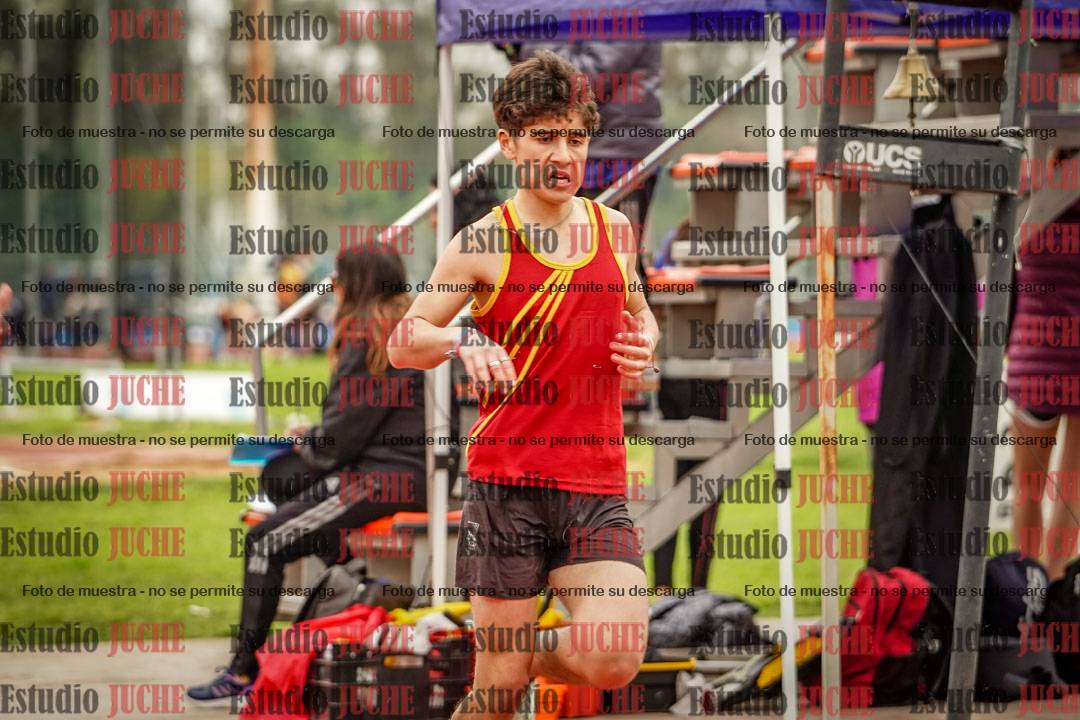 Fotos de los 200 m llanos de varones