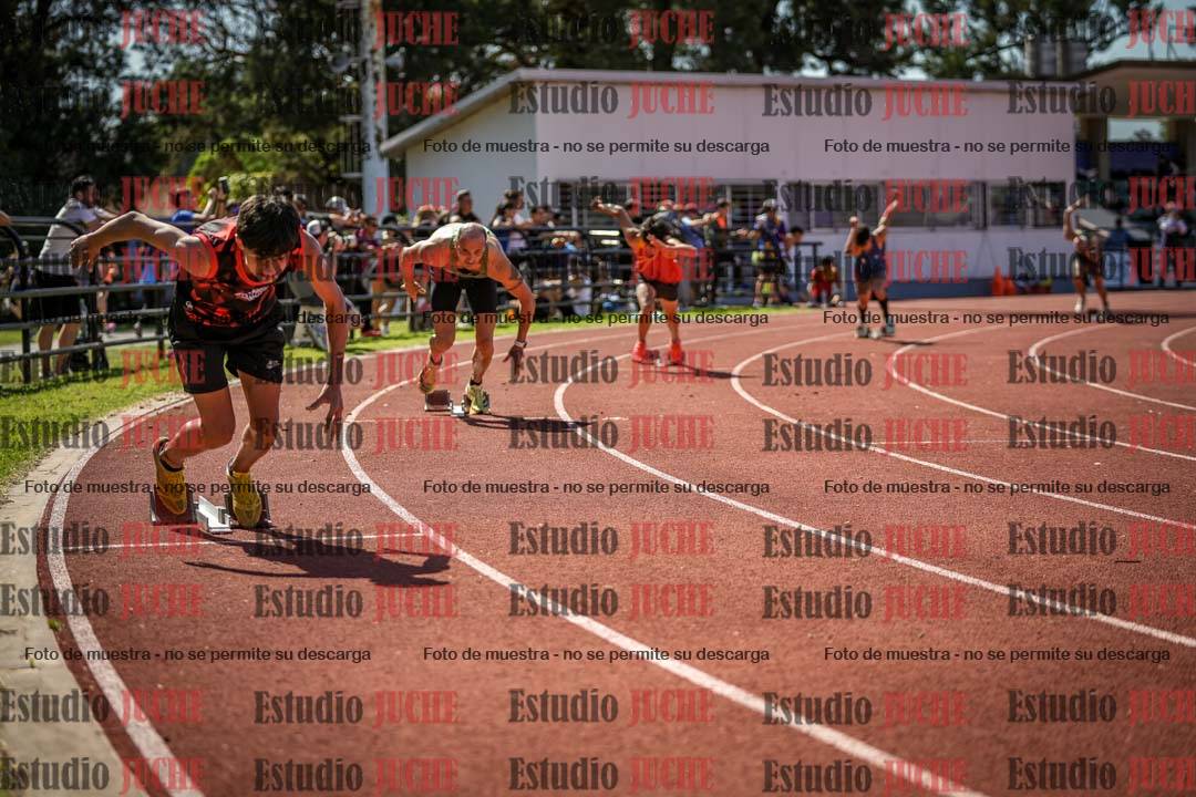 Fotos de los 400 m llanos de varones