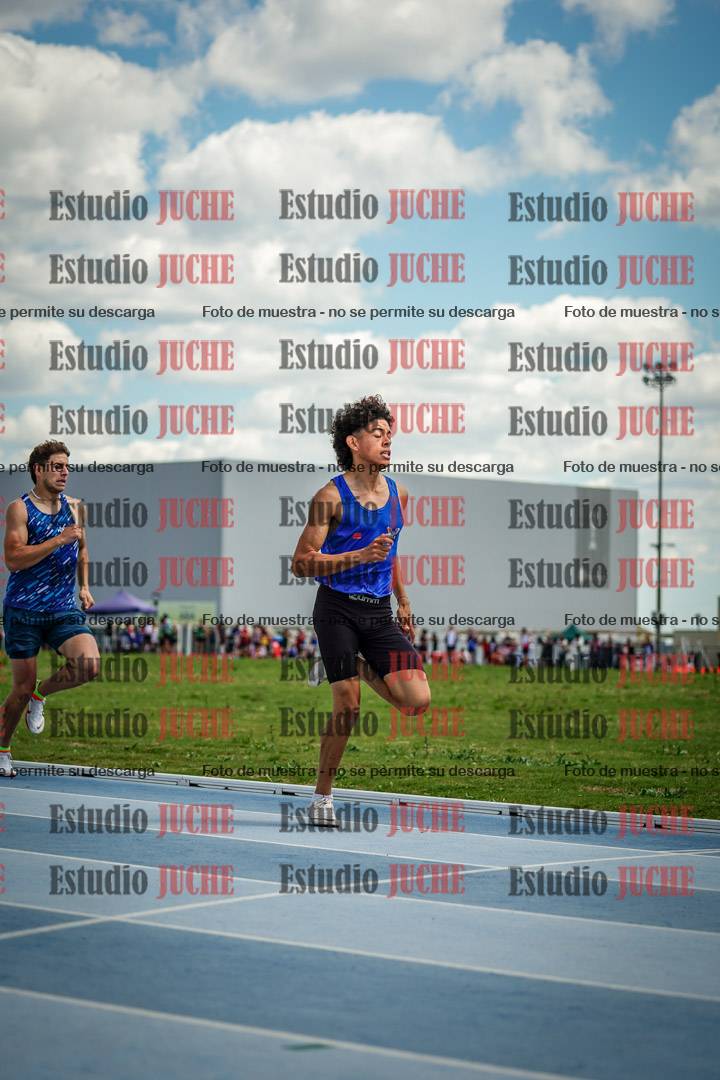 Fotos de los 400 m llanos de varones