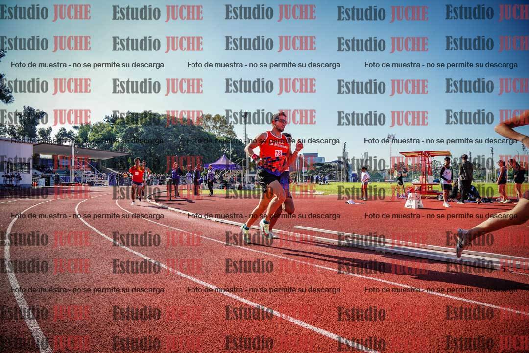Fotos de los 800 m llanos de varones