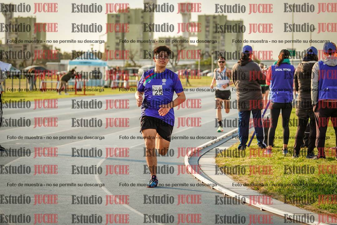 Fotos de los 3000 m llanos de varones