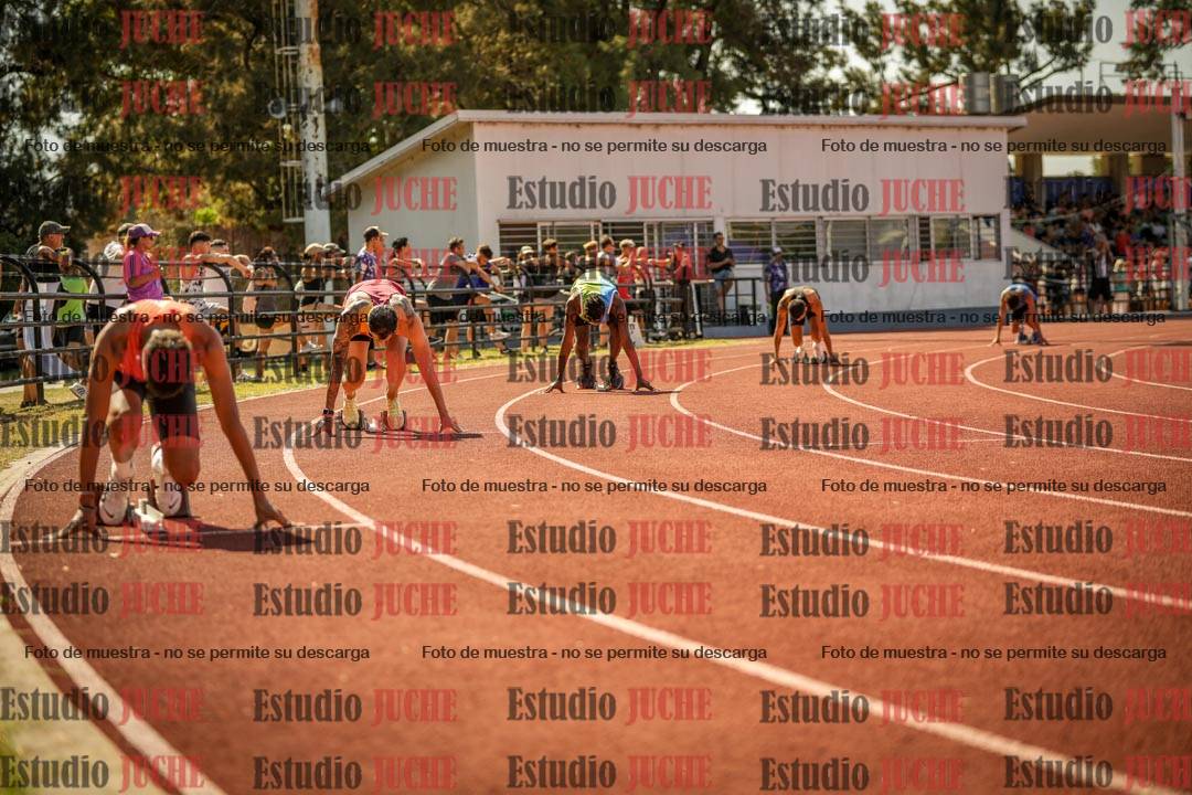 Fotos de los 400 m llanos de varones