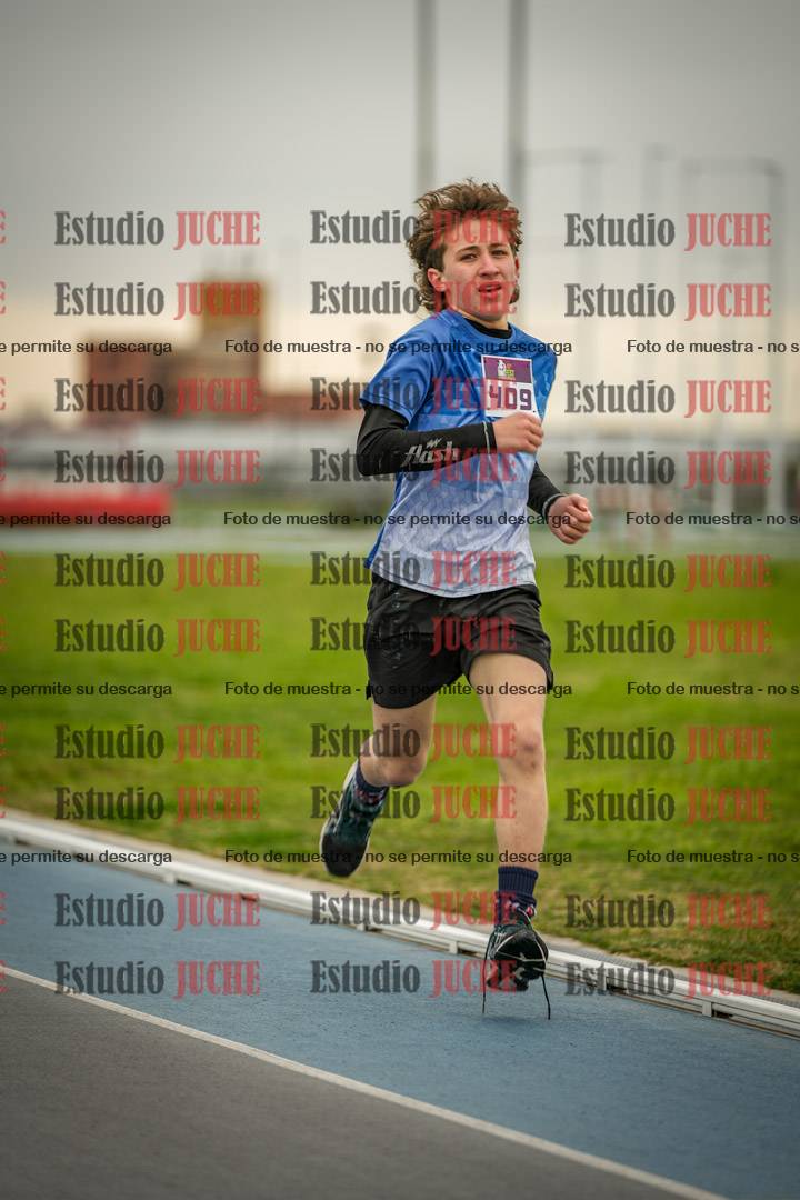 Fotos de los 3000 m llanos de varones - U17 (incluye la marcha atlética)
