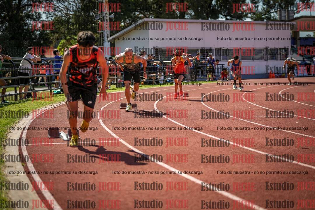 Fotos de los 400 m llanos de varones