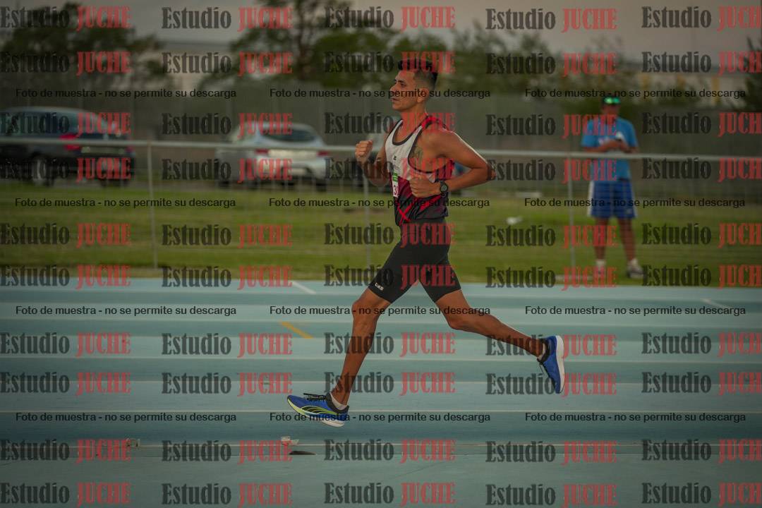 Fotos de los 3000 m llanos de varones