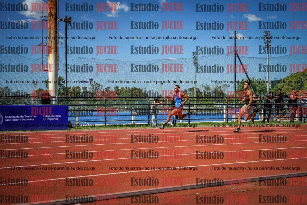 Fotos de los 200 m llanos de varones