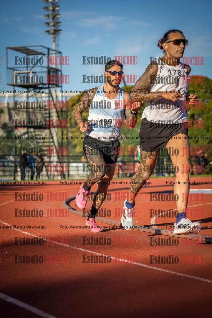 Fotos de los 3000 m llanos de varones